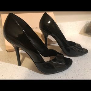 BCBG black pumps size 8.5, worn once!